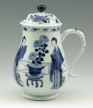 White hard-paste porcelain covered mug with handle and underglaze blue figural decoration