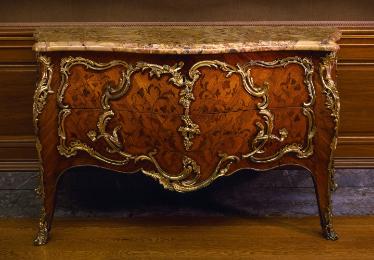 Commode with Floral Marquetry and gilt bronze mounts