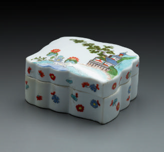 porcelain box with curvilinear shape