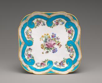 Porcelain square fruit dish in blue and white with floral design