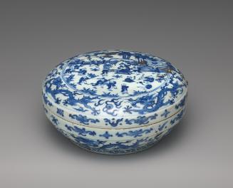 Blue and white porcelain box decorated with figures in a landscape