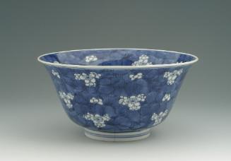 White hard-paste porcelain bowl with underglaze blue decoration