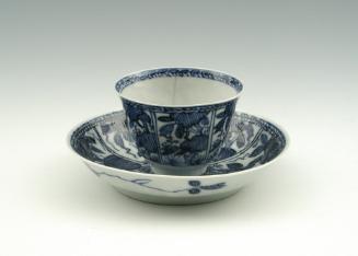 White hard-paste porcelain saucer and wine cup with underglaze blue decoration, view of pair