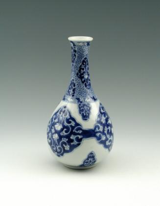 Blue and white porcelain vase with spherical belly and slender neck