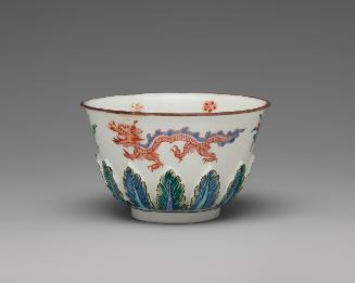 Tea bowl with relief leaf motif and painted decoration