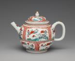 Teapot with floral motif