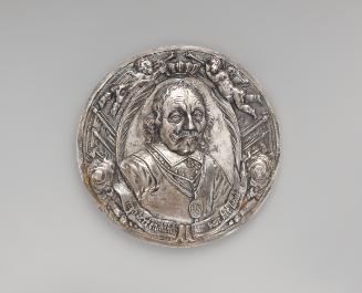 Silver portrait medal of Lieutenant-Admiral Maarten Harpertszoon Tromp framed by palm fronds an…